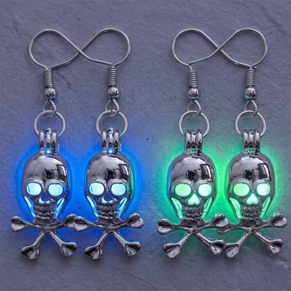 Next2Comfort™ NightPhantom Dark Glowing Skull Earrings